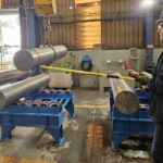 Thumbnail of http://Operador%20utilizando%20o%20Bastão%20Balizador%20Laço%20AGMOV%20para%20movimentar%20cargas%20cilíndricas%20com%20segurança%20e%20controle.