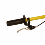 Thumbnail of http://Operador%20utilizando%20o%20Bastão%20Balizador%20On/Off%20CG%20para%20direcionar%20carga%20metálica%20com%20precisão,%20mantendo%20distância%20segura%20da%20zona%20de%20risco.