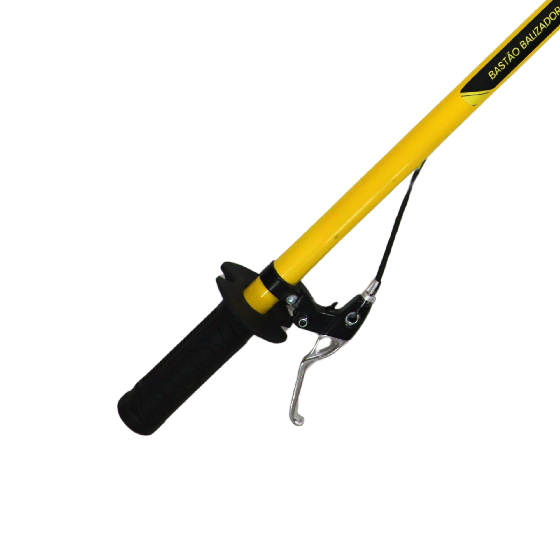 Operador utilizando o Bastão Fura Bag AGMOV para perfurar o fundo do BAG mantendo distância segura e evitando exposição direta à linha de fogo.