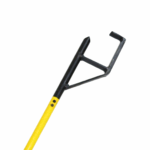 Thumbnail of http://Operador%20utilizando%20o%20Bastão%20Graneleiro%20AGMOV%20para%20manobrar%20tampas%20laterais%20de%20caminhões%20graneleiros%20com%20segurança%20e%20precisão.